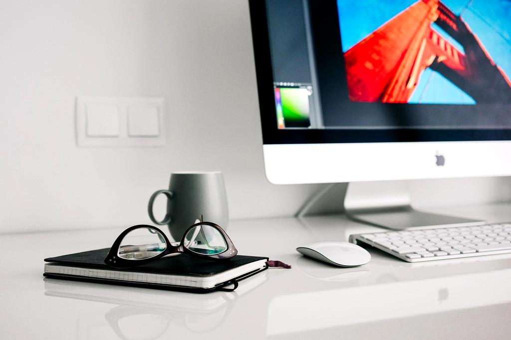 Quantum computing symbol