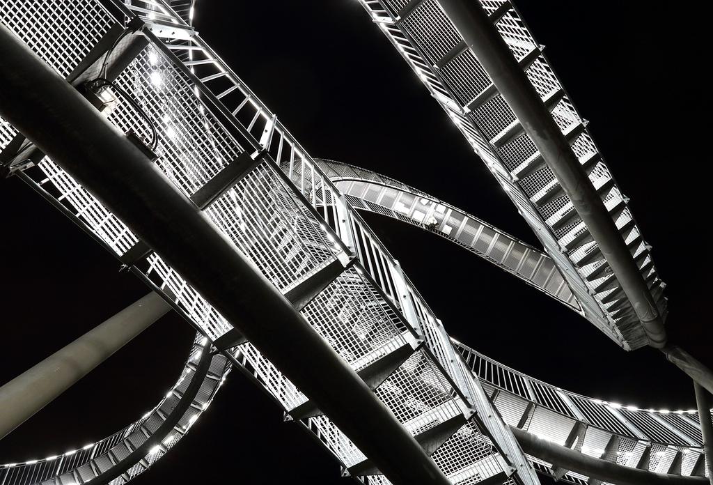 Installing SSD storage device into computer